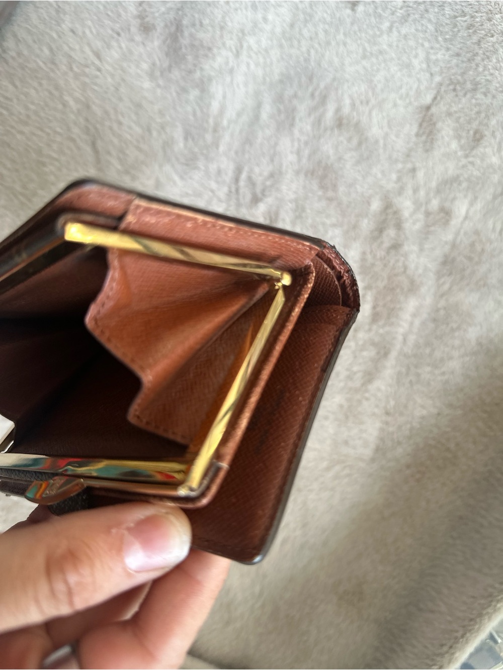Authentic Louis Vuitton Monogram Kisslock Wallet with Hand-Painted Cherries 🍒 - Picture 14 of 17